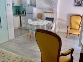 Studio lumineux avec balcon, Wi-Fi, proche des thermes d'Amélie-les-Bains - FR-1-703-52